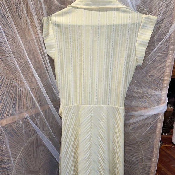 Vintage Yellow Dress 💛 - Picture 7 of 7